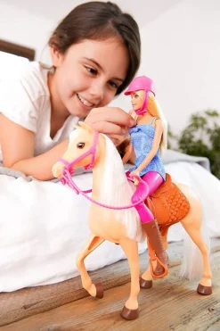 Barbie Dukke med hest lekesett