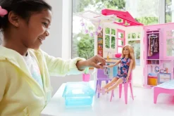 Barbie Dukkehus - Drømmehus med dukke og møbler