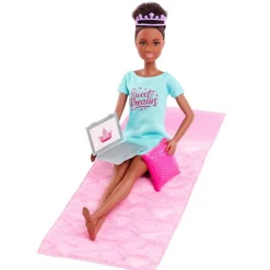 Barbie Princess Adventure lekesett - Overnatting med 3 dukker og tilbehør