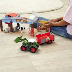 Dickie Toys - Bondegård lekesett med traktor og låve