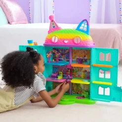 Gabby's Dollhouse Dukkehus m/ figur og tilbehør - Celebration Purrfect