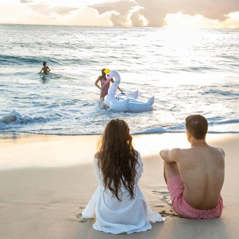 Intex Oppblåsbar Ride-On Majestetisk Svane 142x137x99cm fra 3 år