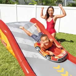 Intex Racing Fun vannsklie 561x119 cm med 2 racerbiler