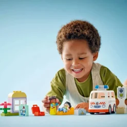 LEGO DUPLO Town - Sykebil med sjåfør 10447