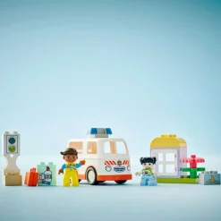 LEGO DUPLO Town - Sykebil med sjåfør 10447