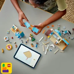 LEGO Friends - Dyreklinikk med hest og kjæledyr 42651