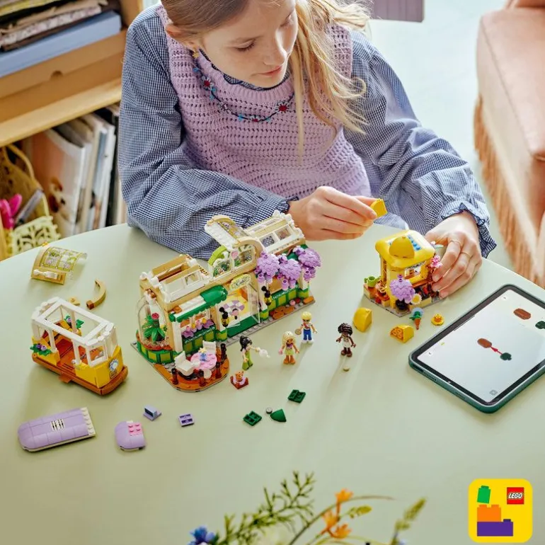 LEGO Friends - Kafé med blomsterbutikk 42671