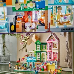 LEGO Friends - Leiligheter og butikker i Heartlake City 42670