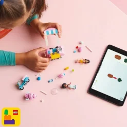 LEGO Friends - Sukkerspinnkiosk og scooter 42643