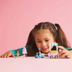 LEGO Friends - Sukkerspinnkiosk og scooter 42643