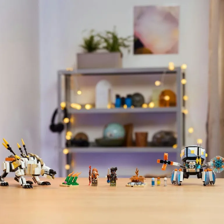 LEGO Horizon - Aloy og Varl mot skallvandrer og sagtann 77037