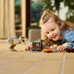 LEGO Jurassic World - På flukt fra t. rex, byggesett 76975