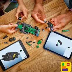 LEGO Speed Champions - Aston Martin Aramco F1 AMR24-racerbil 77245