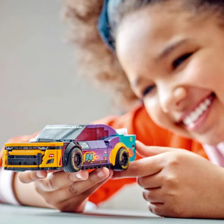 LEGO Speed Champions - NASCAR Next Gen Chevrolet Camaro ZL1 76935