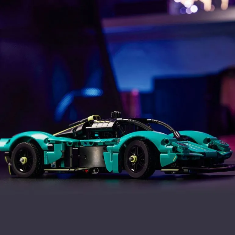 LEGO Technic - Aston Martin Valkyrie 42208