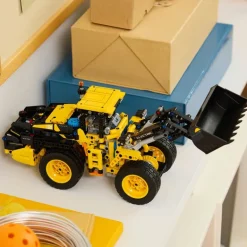 LEGO Technic - Volvo L120 Electric hjullaster 42209