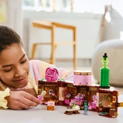 LEGO Wicked - Glinda og Elphabas studentrom 75683