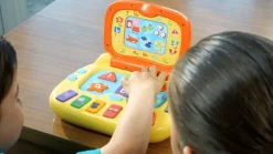 Peppa Gris Laugh and Learn laptop fra 2 år